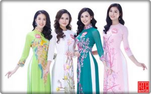 Những cô gái xinh xắn trong tà áo dài