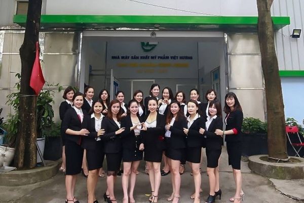 gia công mỹ phẩm trọn gói, gia công mỹ phẩm giá rẻ, gia công mỹ phẩm độc quyền, gia công mỹ phẩm theo yêu cầu, công ty gia công mỹ phẩm độc quyền, nhà máy gia công mỹ phẩm, xưởng gia công mỹ phẩm