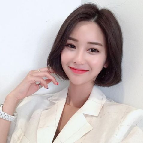 Những phong cách tóc mái ngắn duỗi thẳng tự nhiên mới nhất cho nữ - Hình 2 TOP hình ảnh tóc ngắn duỗi thẳng đẹp tự nhiên, làm nhiều cô nàng ngày nay phải lựa chọn ngay. Giúp phần tô điểm trên diện mạo thu hút.