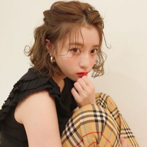 Thể hiện cá tính, dễ thương cùng tóc mái tóc ngắn tại Nhật Bản - Hình 3 Bộ sưu tập tóc ngắn Nhật Bản mang đến nét nữ tính và sự dễ thương cho các bạn nữ. Tóc đẹp đang thịnh hành nhất tại xứ hoa anh đào.