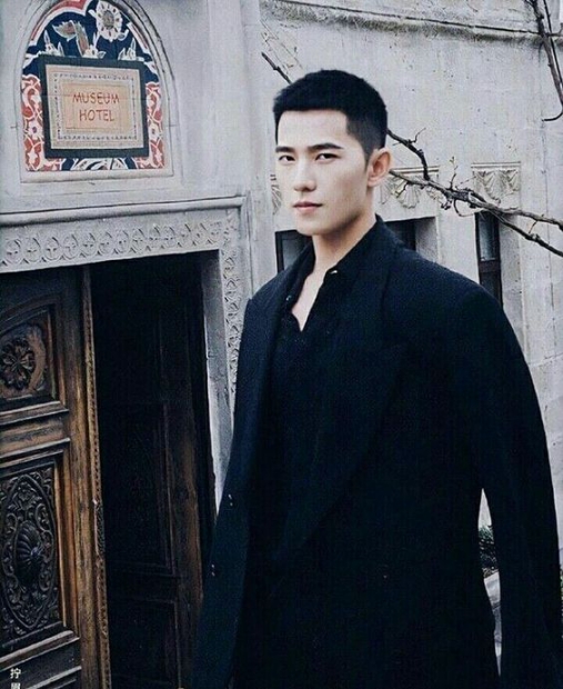 Mẫu tóc layer mặt dài đẹp nhất cho nam TOP hình ảnh tóc nam layer đẹp nhất và phù hợp cho người khuôn mặt dài đang nắm bắt xu hướng ngày nay