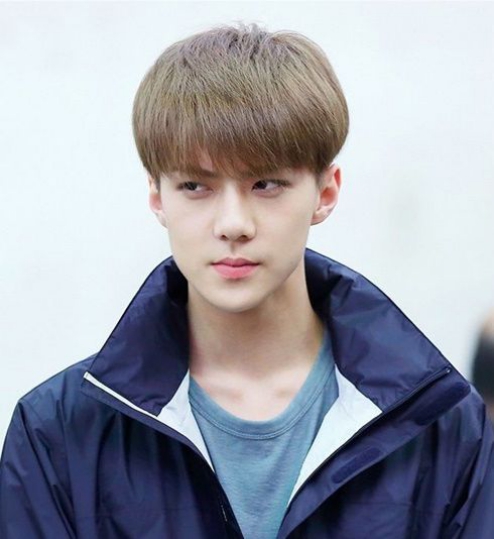 Mẫu tóc layer đầu nấm đẹp nhất cho nam Bạn đang tìm kiếm một kiểu tóc nam điển trai? Bật mí cho bạn ngay phong cách tóc đầu nấm nắm bắt xu hướng mới nhất này