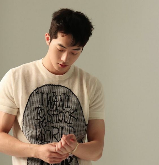 Mẫu tóc layer mái chéo đẹp nhất cho nam Giới thiệu mẫu tóc nam mái chéo phong cách layer đẹp không thể chối từ, giúp bạn điển trai hơn trông thấy