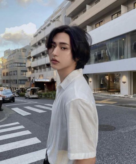 Mẫu tóc side part dài đẹp - Hình ảnh số 3 Tổng hợp phong cách tạo kiểu tóc side part mái dài cho nam giới cá tính - Hình ảnh số 3