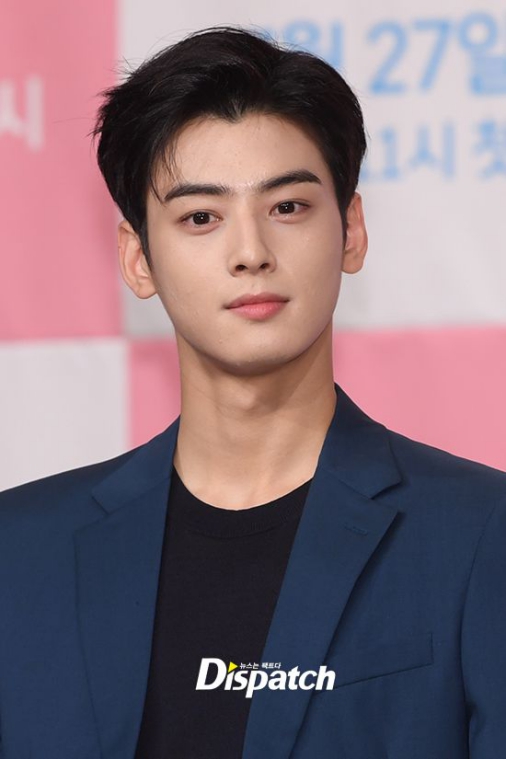 Mẫu tóc side part để vuốt ngược đẹp Tóc side part vuốt ngược được nhiều người yêu thích