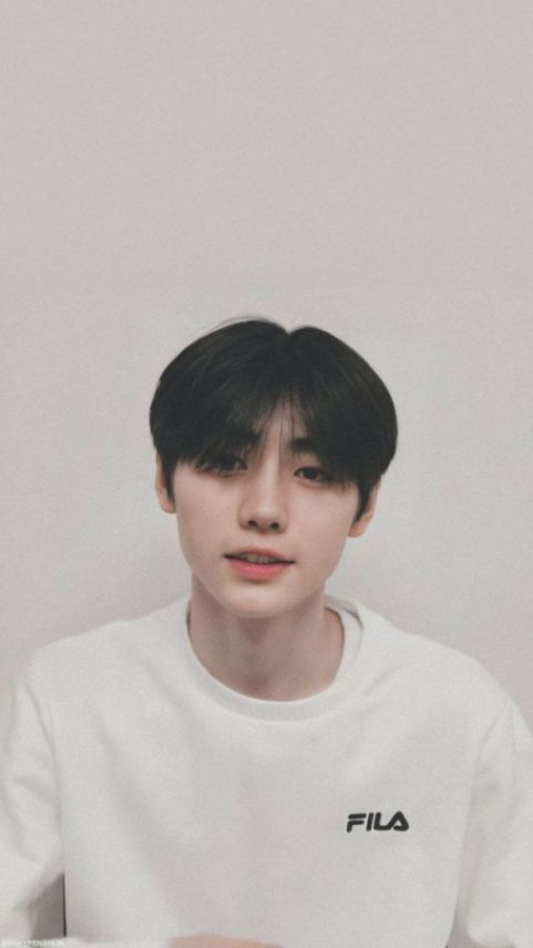 Mẫu tóc đầu nấm phù hợp mặt tròn đẹp nhất cho nam giới - Biến thể số 2 Các mẫu tóc đầu nấm phù hợp nhất cho nam giới khuôn mặt to, tròn, mập thịnh hành hiện nay - Hình ảnh số 2