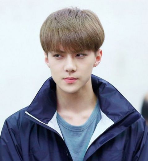 Mẫu tóc đầu nấm đẹp nhất cho nam - Biến thể số 1 Xu hướng tóc đầu nấm đẹp được yêu thích nhất hiện nay cho nam giới - hình ảnh số 1