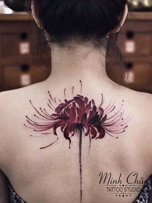 Mẫu xăm hoa bỉ ngạn ở sau gáy full lưng cho nữ Hình xăm nghệ thuật hoa bỉ ngạn ở sau gáy đẹp nhất cho nữ