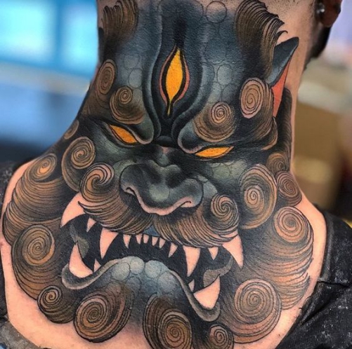 Hình xăm nghệ thuật mặt quỷ sau gáy đẹp và ý nghĩa nhất Hình ảnh xăm tattoo mặt quỷ sau gáy đẹp và ý nghĩa nhất