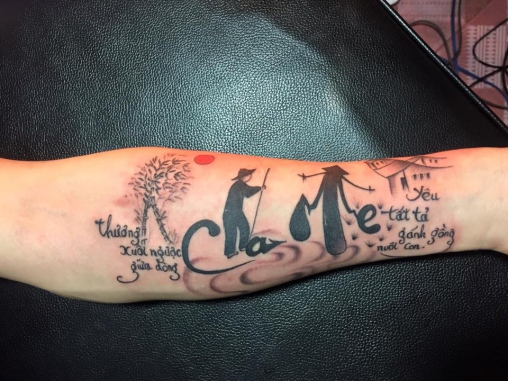 Hình xăm cha chèo mẹ gánh đẹp ở vị trí cánh tay được yêu thích nhất ở Việt Nam
