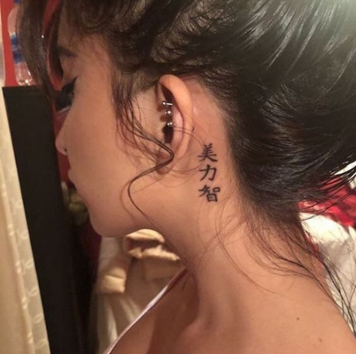 Mẫu hình xăm mini cho nữ ở cỗ Hình xăm cho nữ ở cỗ