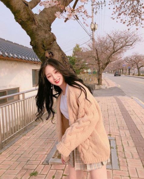 Tóc nữ Hàn Quốc cho mặt dài đẹp nhất số 1 Tóc Hàn Quốc phù hợp cho phái nữ khuôn mặt dài thêm phần xinh xắn và trẻ trung - Hình ảnh số 1