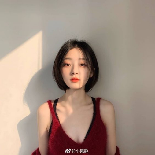 Tóc nữ Hàn Quốc mặt nhỏ gầy đẹp nhất số 2 Các kiểu tóc phong cách Hàn Quốc phù hợp cho khuôn mặt nhỏ gầy duyên dáng và nữ tính - Hình ảnh số 2