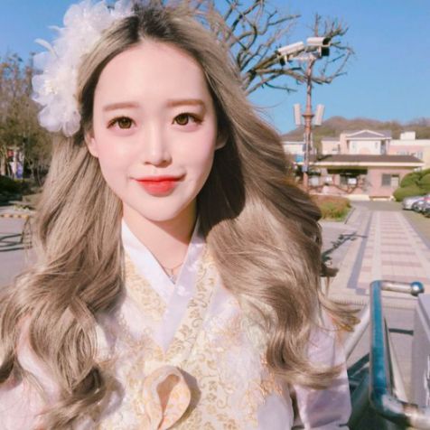 Tóc nữ gợn sóng Hàn Quốc đẹp nhất số 1 Tóc gợn sóng Hàn Quốc chiếm tính cảm số đông phái nữ sành điệu ngày nay - Hình ảnh số 1