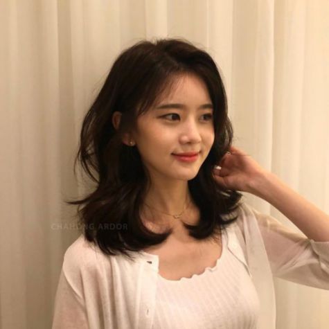 Tóc layer Hàn Quốc cho nữ đẹp số 1 Phong cách tóc layer đậm chất Hàn Quốc dành cho phái nữ xinh xắn và quyến rũ - Hình ảnh số 1