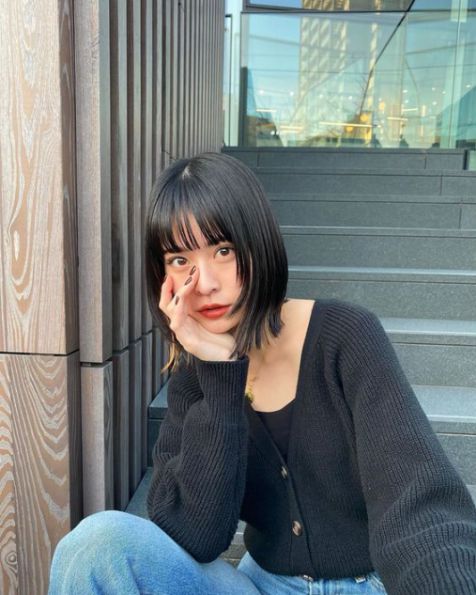 Mẫu tóc layer ngắn mái thưa đẹp cho nữ - Số 2 Tổng hợp những mẫu tóc layer mái thưa đẹp mới nhất cho phái nữ - hình ảnh số 2