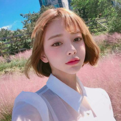 Tuyển chọn các style tóc ngắn đẹp mới nhất hiện nay - hình ảnh 2 Album những kiểu tóc ngắn được yêu thích và tuyển chọn trong nhiều năm. Một mái tóc siêu dễ thương và đáng yêu cho mọi cô nàng ngày nay.