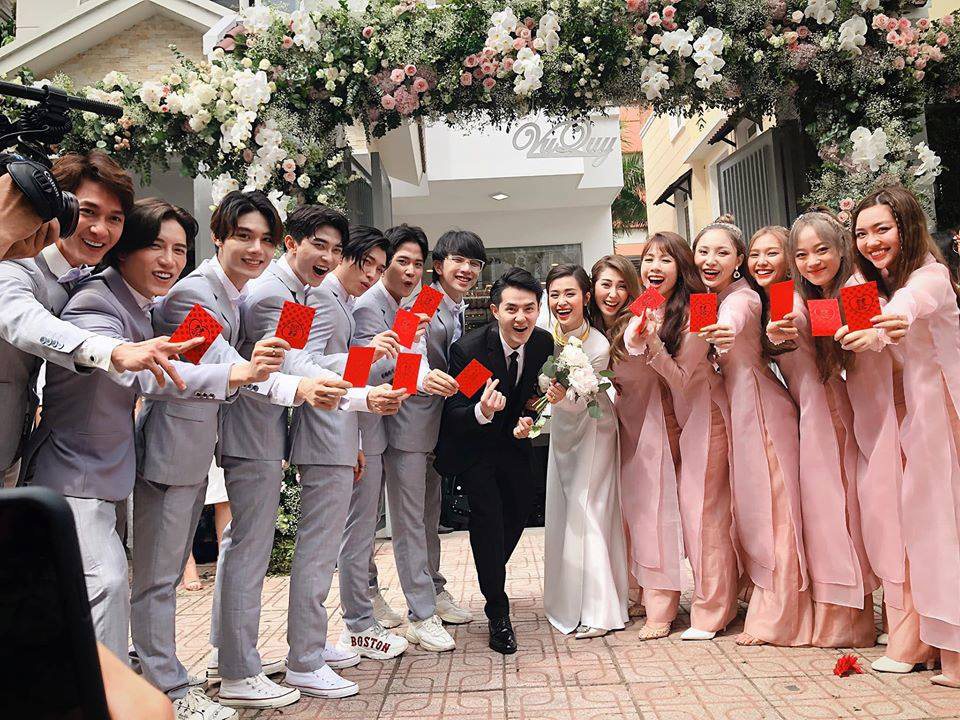 Dàn bưng quả nam và nữ cần chuẩn bị và lưu ý những gì?