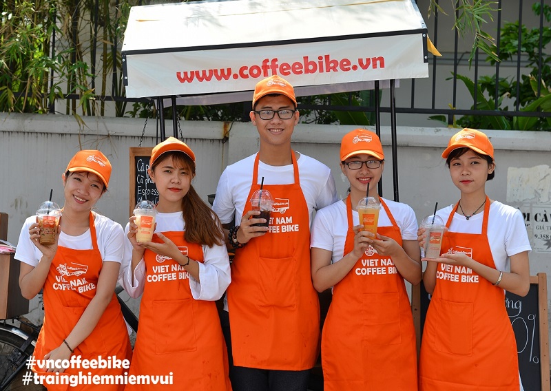 mau-tap-de-dong-phuc-dep-cho-nhan-vien-phuc-vu-quan-cafe