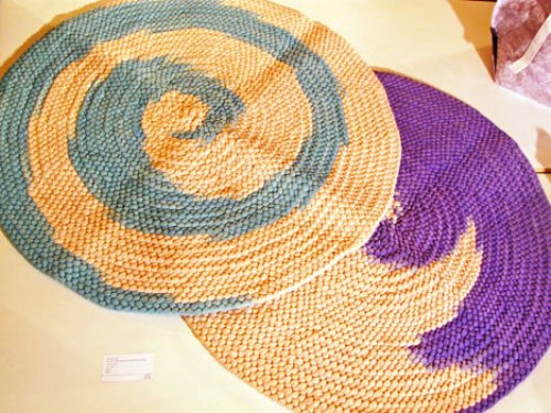 Tự thiết kế và bện thảm vải thật dễ dàng! - Sáng tạo - Việt Giải Trí