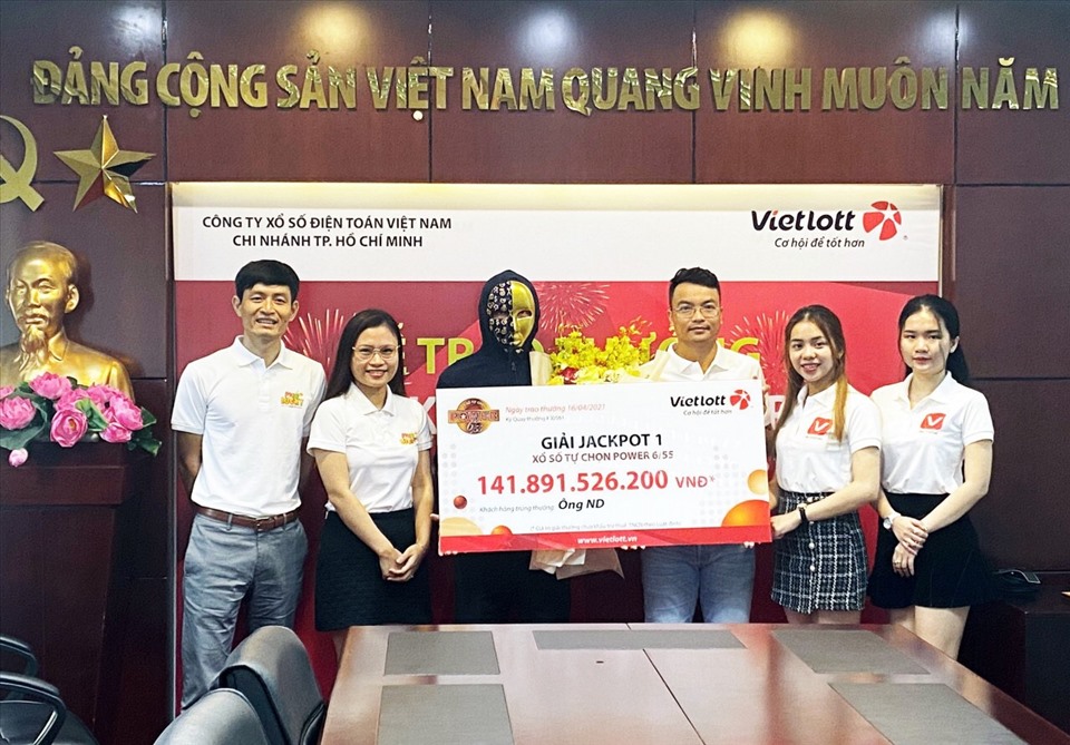 Mua vé Vietlott trên My Viettel trúng giải Jackpot 142 tỷ