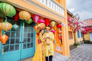 áo dài cưới màu vàng