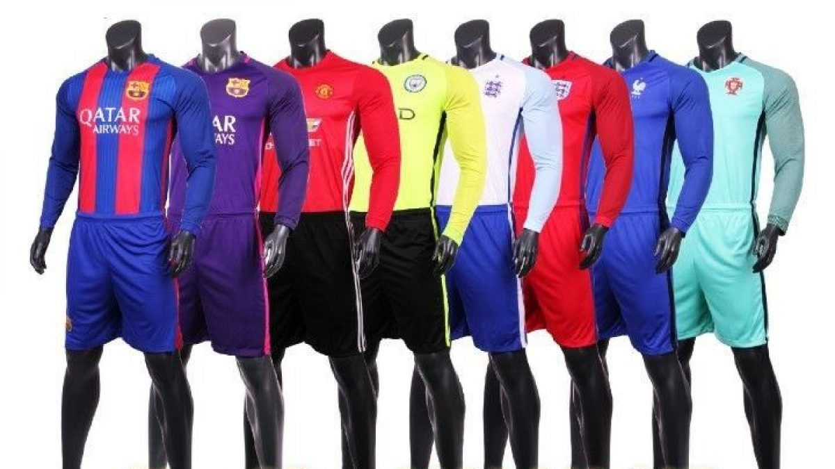 Xưởng quần áo bóng đá