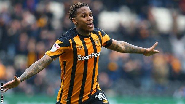 Abel Hernandez: Hull City striker to leave Championship club - BBC Sport