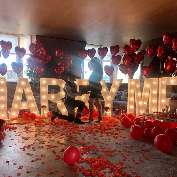 Bạn gái Jermain Defoe Donna Tierney Wiki 2022- Tuổi, Giá trị tài sản ròng, Sự nghiệp, Con cái, Gia đình và hơn thế nữa