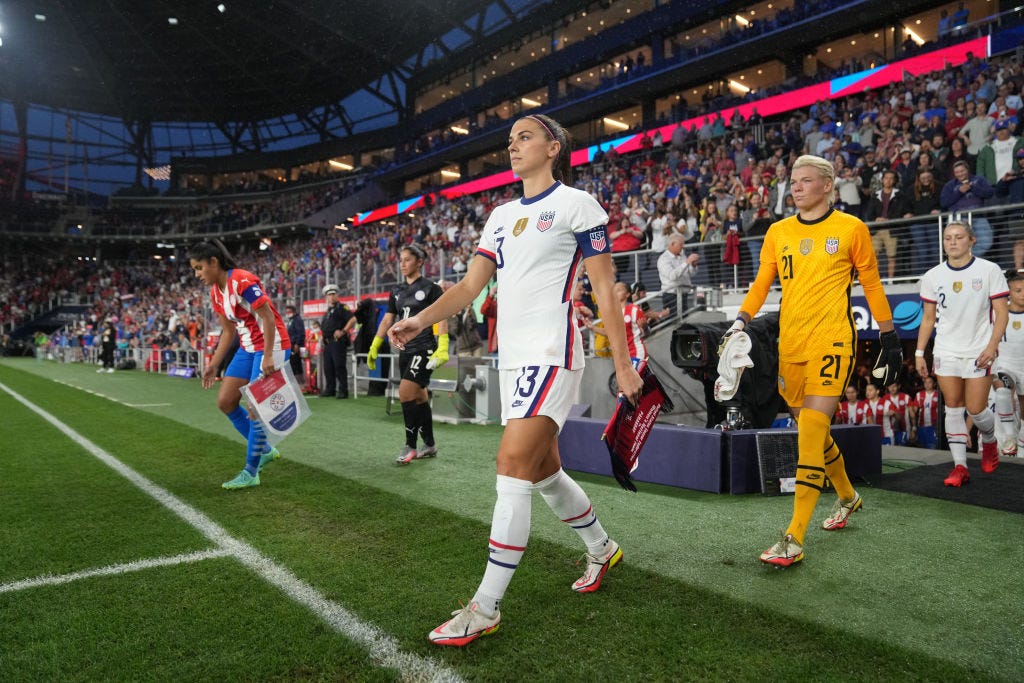 Làm thế nào một trận đấu bóng đá quốc tế được thực hiện