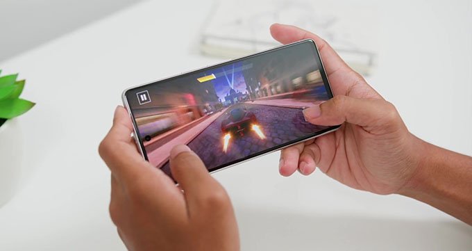 So sánh iPhone 15 Pro và Google Pixel 7: Thiết bị nào “ngon” hơn?