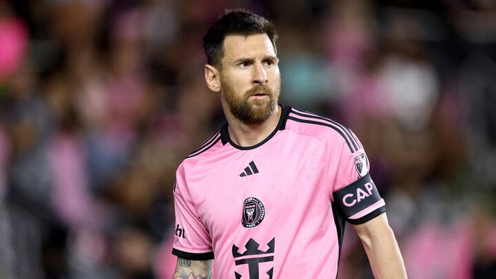 Lionel Messi kiếm được bao nhiêu tiền?