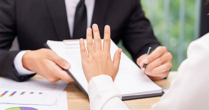 Làm gì khi bị nhà tuyển dụng từ chối? | CareerViet.vn