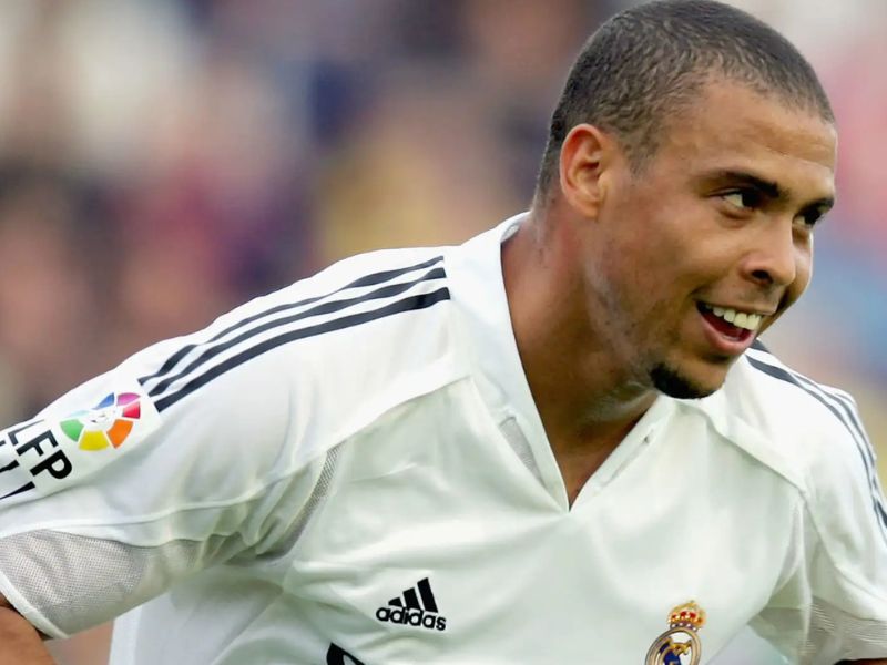 Ronaldo Nazário: Huyền thoại bóng đá Brazil